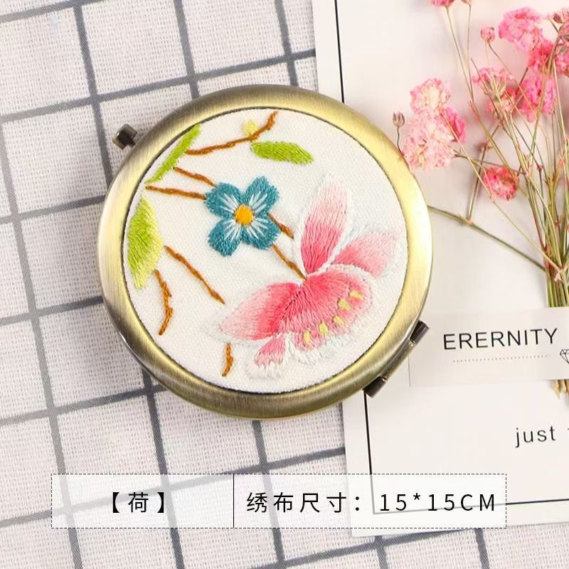 305 2-in-1 DIY Embroidery Kit & Compact Mirror - Image 2