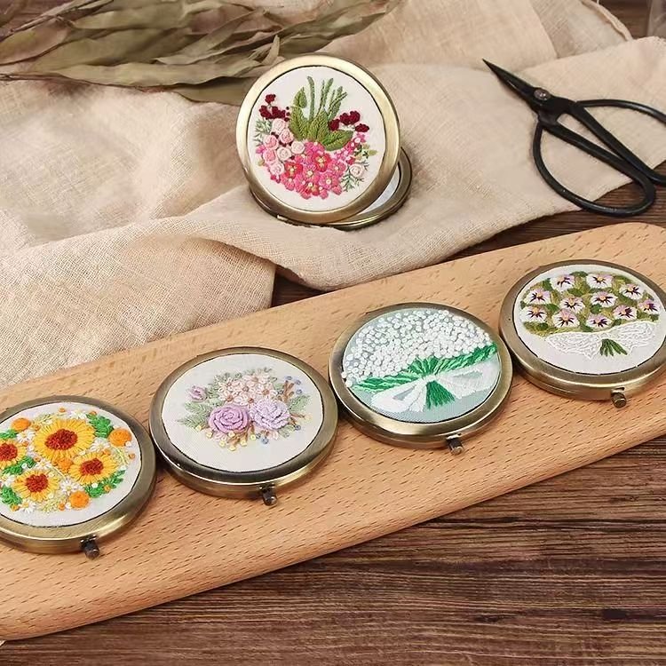 305 2-in-1 DIY Embroidery Kit & Compact Mirror - Image 15