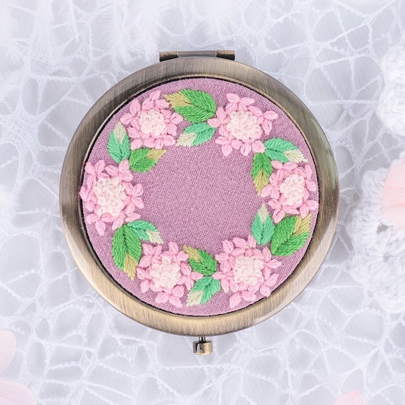 305 2-in-1 DIY Embroidery Kit & Compact Mirror - Image 9